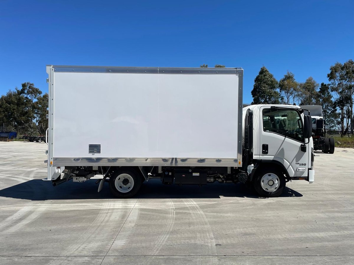 2026 Isuzu N Series NNR 45-150 DT D34 image 8