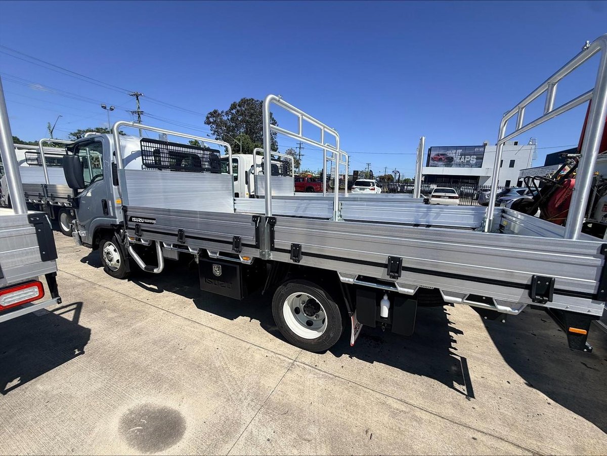 2026 Isuzu Npr NPR NPR 45-175 DT D34 TRADEPACK image 2