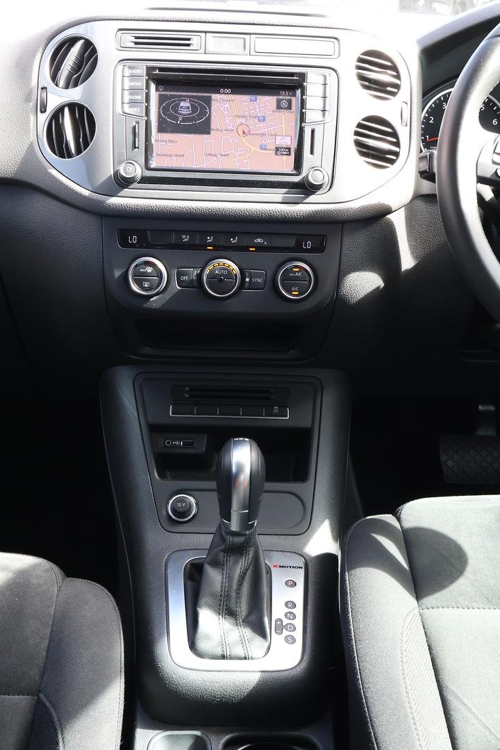 2017 Volkswagen Tiguan image 16