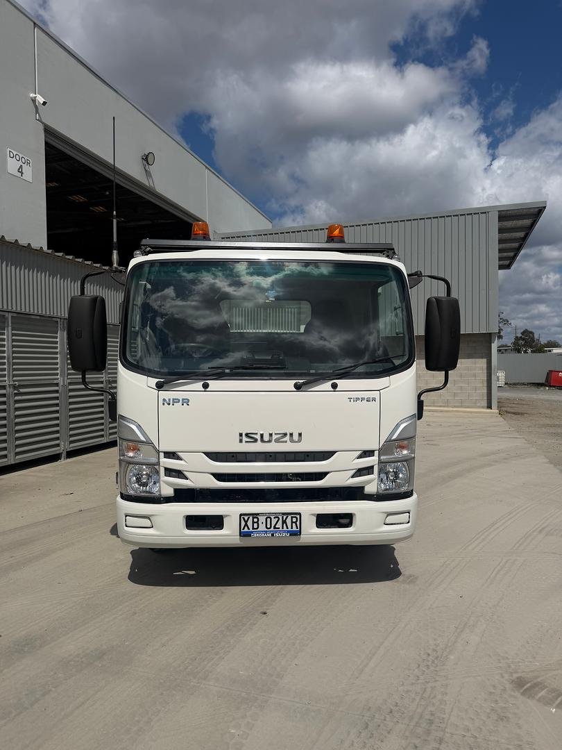 2024 Isuzu N Series image 2