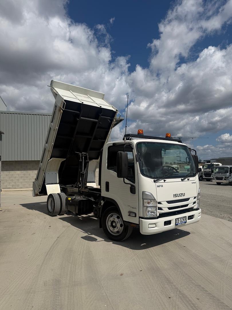 2024 Isuzu N Series image 7