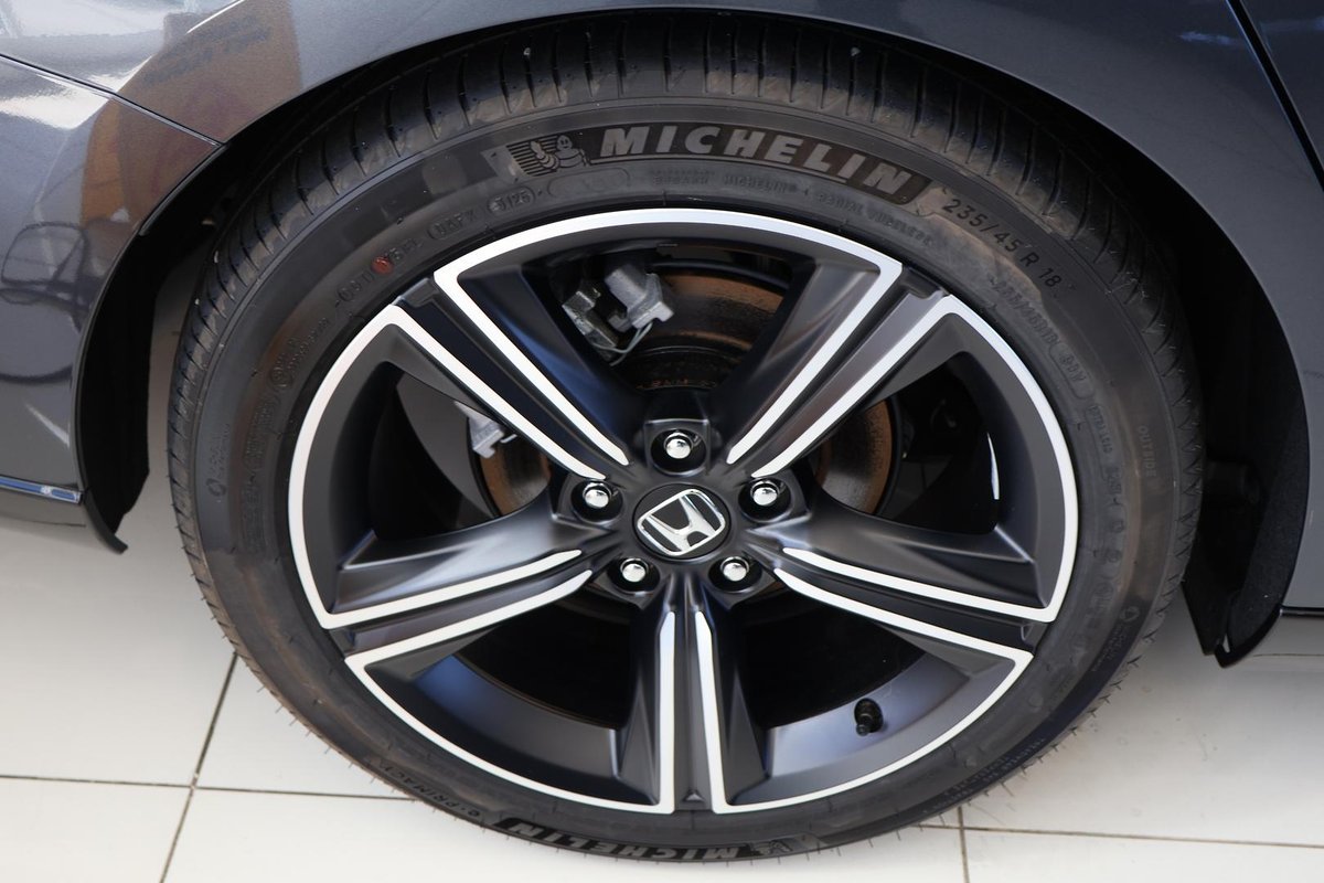 2025 Honda Accord e:HEV RS 11th Gen MY25 image 31