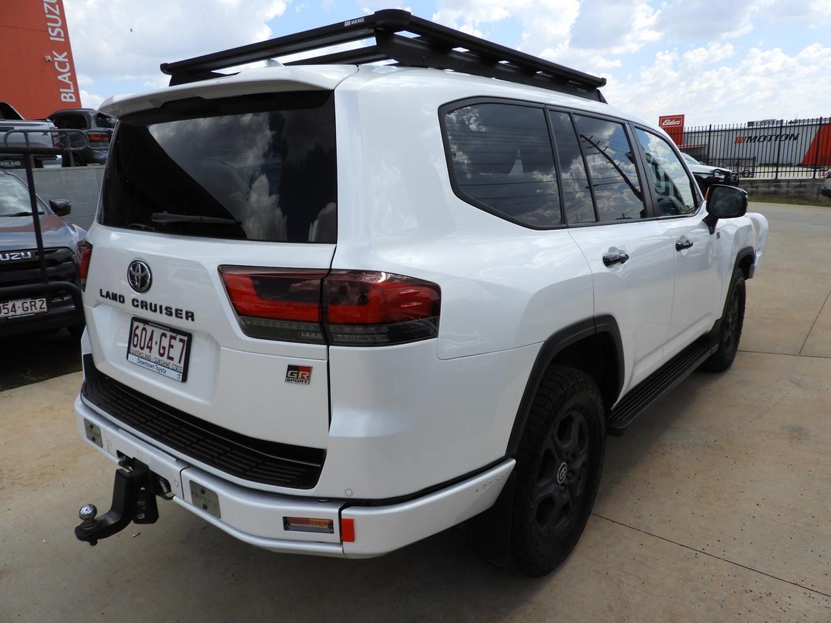 2022 Toyota Landcruiser GR Sport FJA300R 4X4 Dual Range image 6
