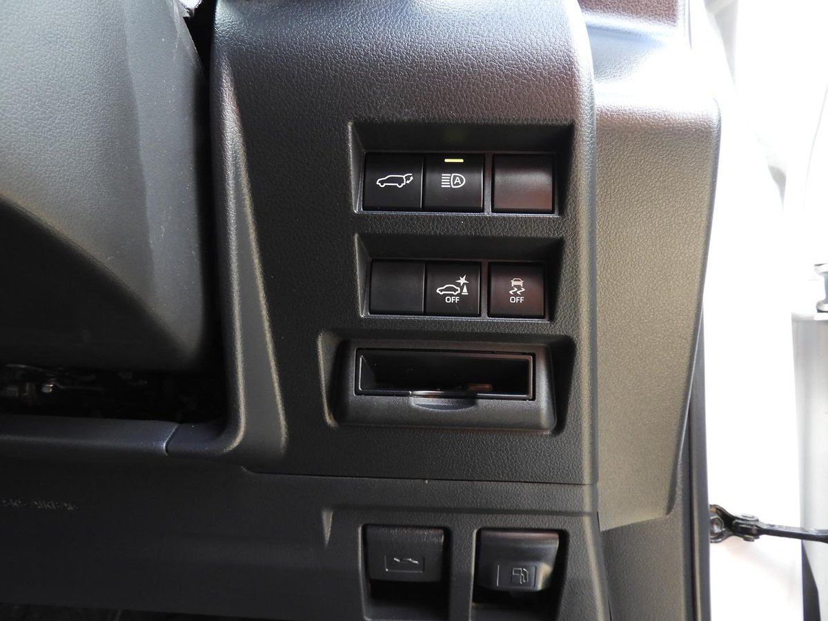 2022 Toyota Landcruiser GR Sport FJA300R 4X4 Dual Range image 12