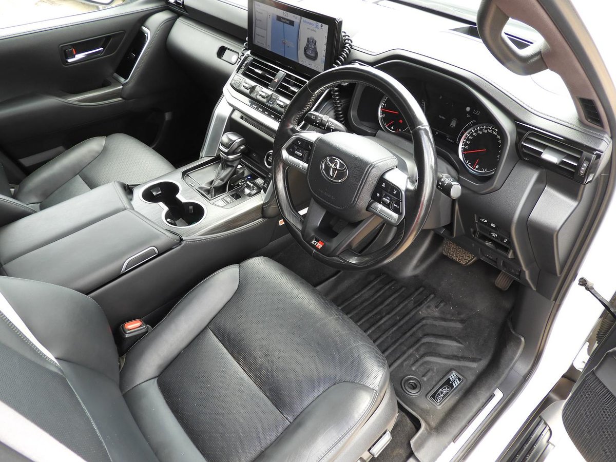 2022 Toyota Landcruiser GR Sport FJA300R 4X4 Dual Range image 7