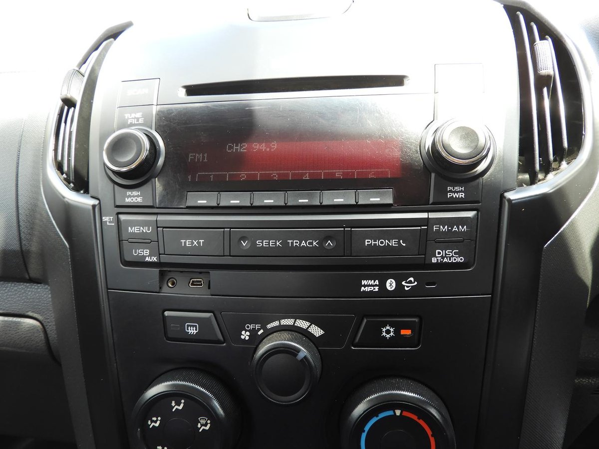 2016 Isuzu D-MAX SX MY15.5 4X4 Dual Range image 13