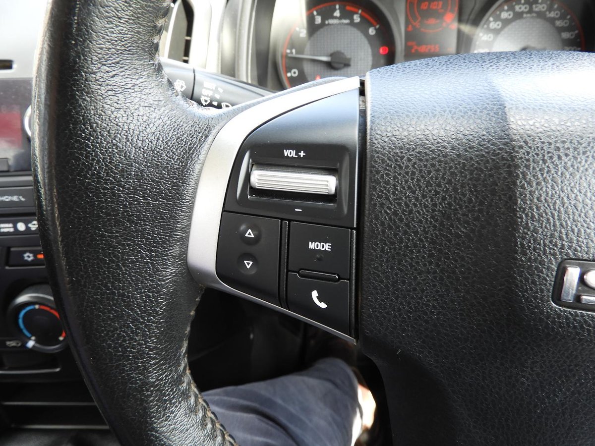 2016 Isuzu D-MAX SX MY15.5 4X4 Dual Range image 17