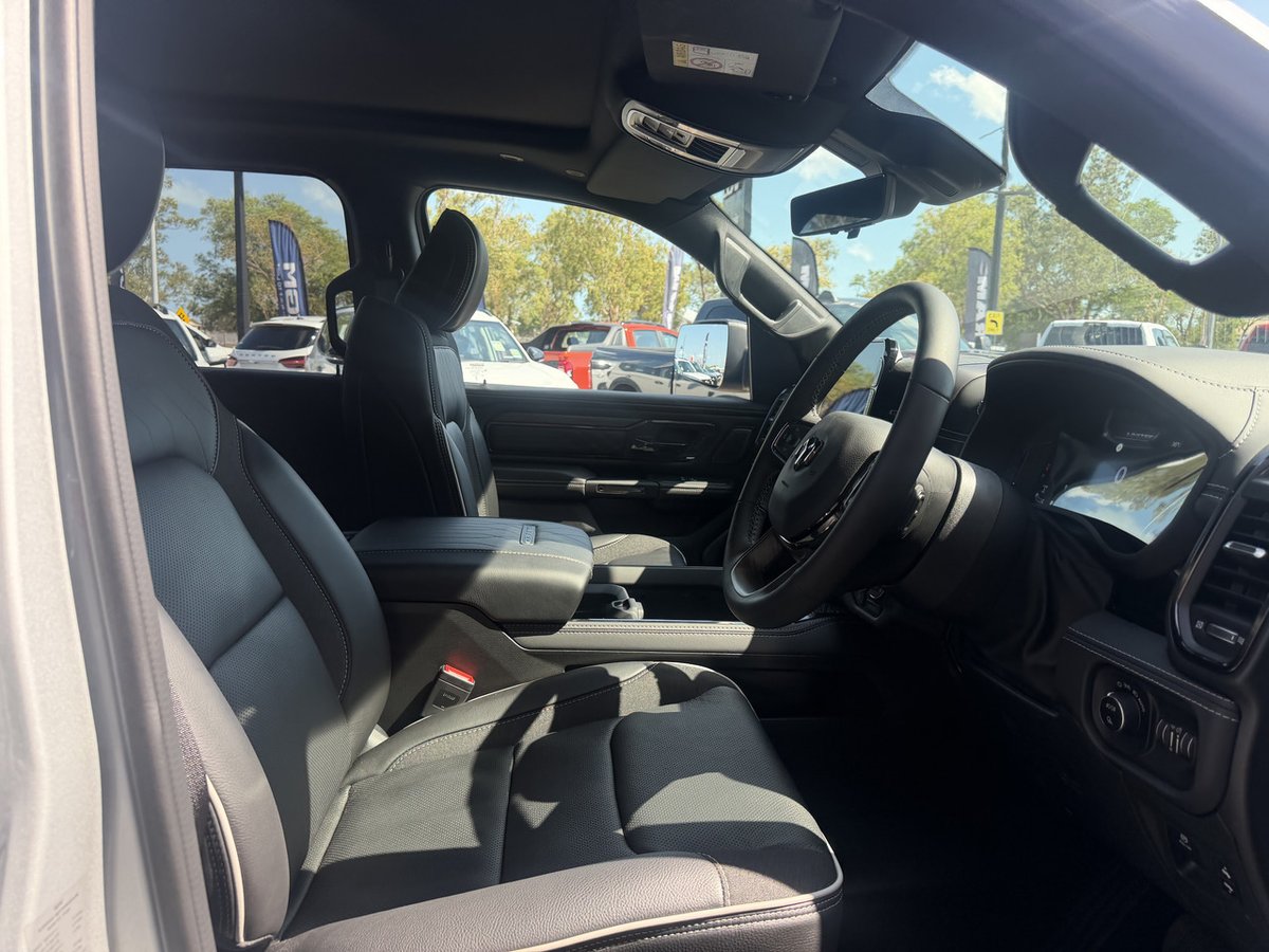2026 Ram 1500 Limited image 10