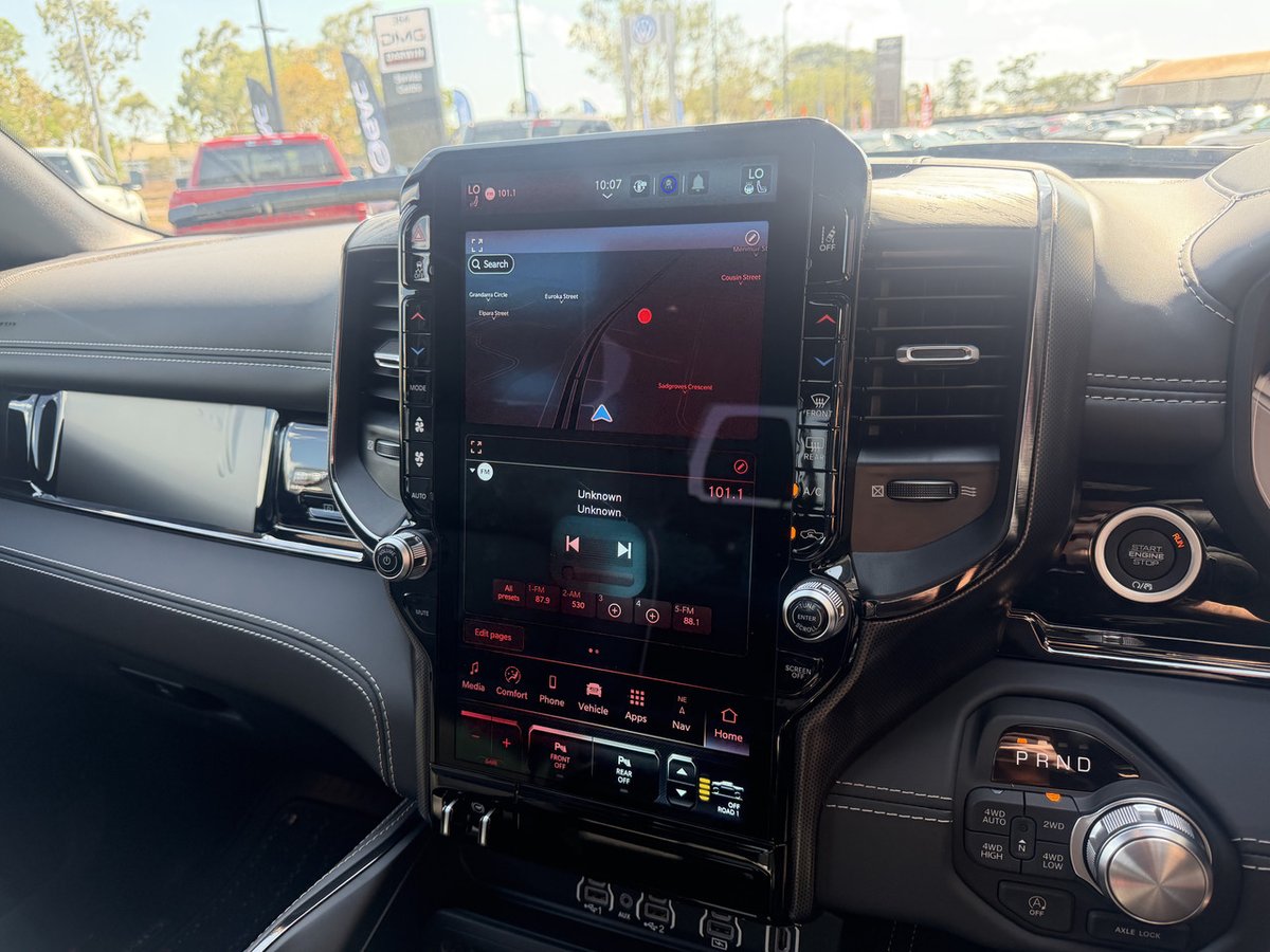 2026 Ram 1500 Limited image 12