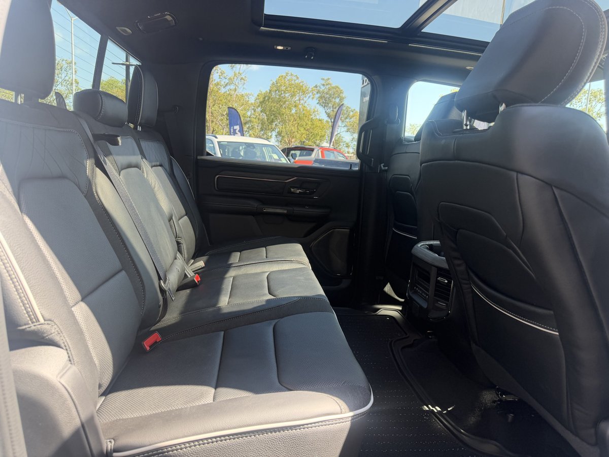 2026 Ram 1500 Limited image 23