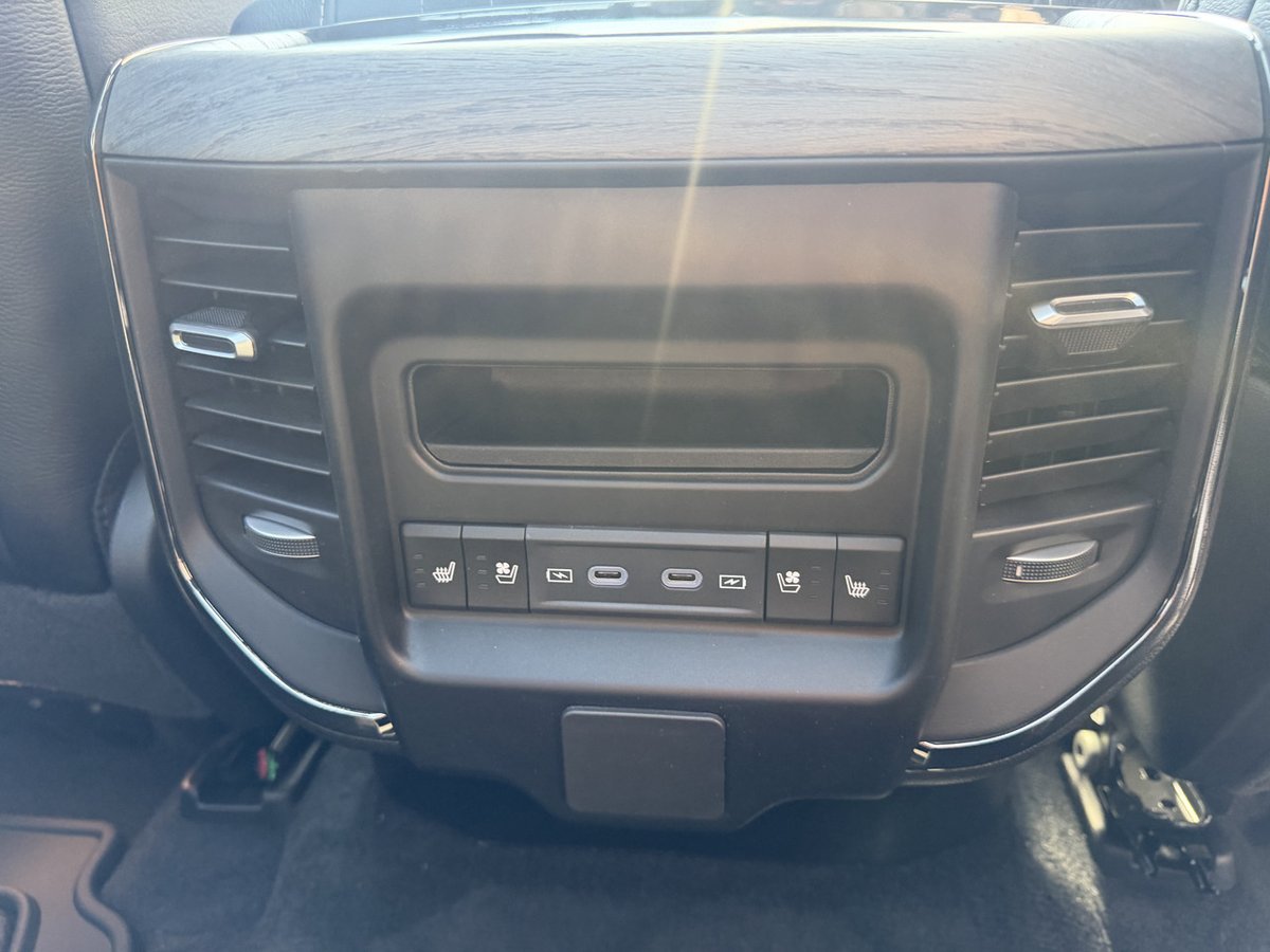 2026 Ram 1500 Limited image 24