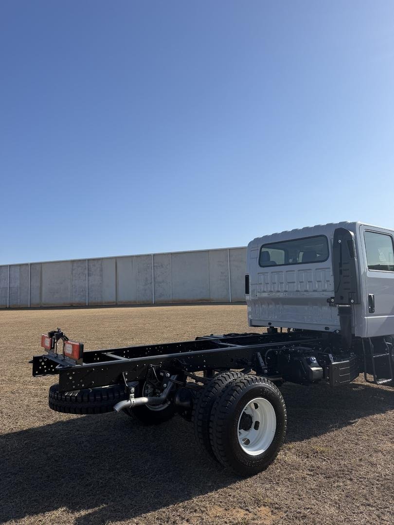 2026 Isuzu N Series image 17