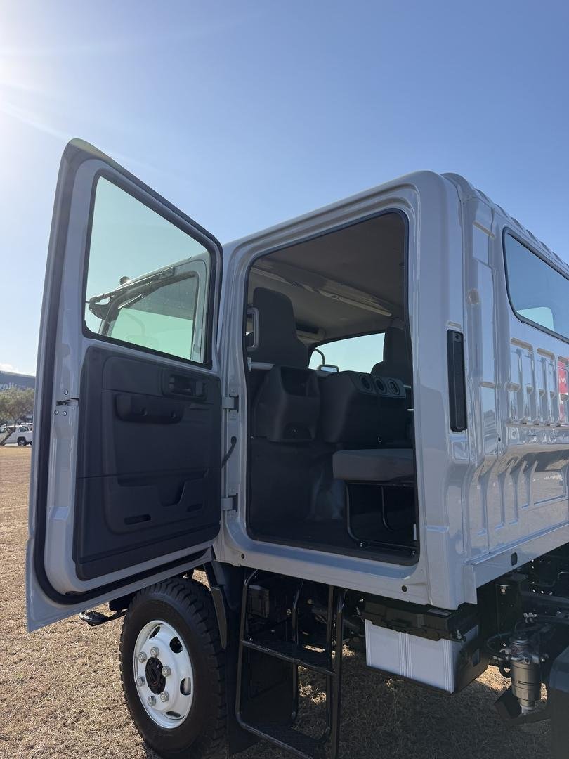 2026 Isuzu N Series image 8