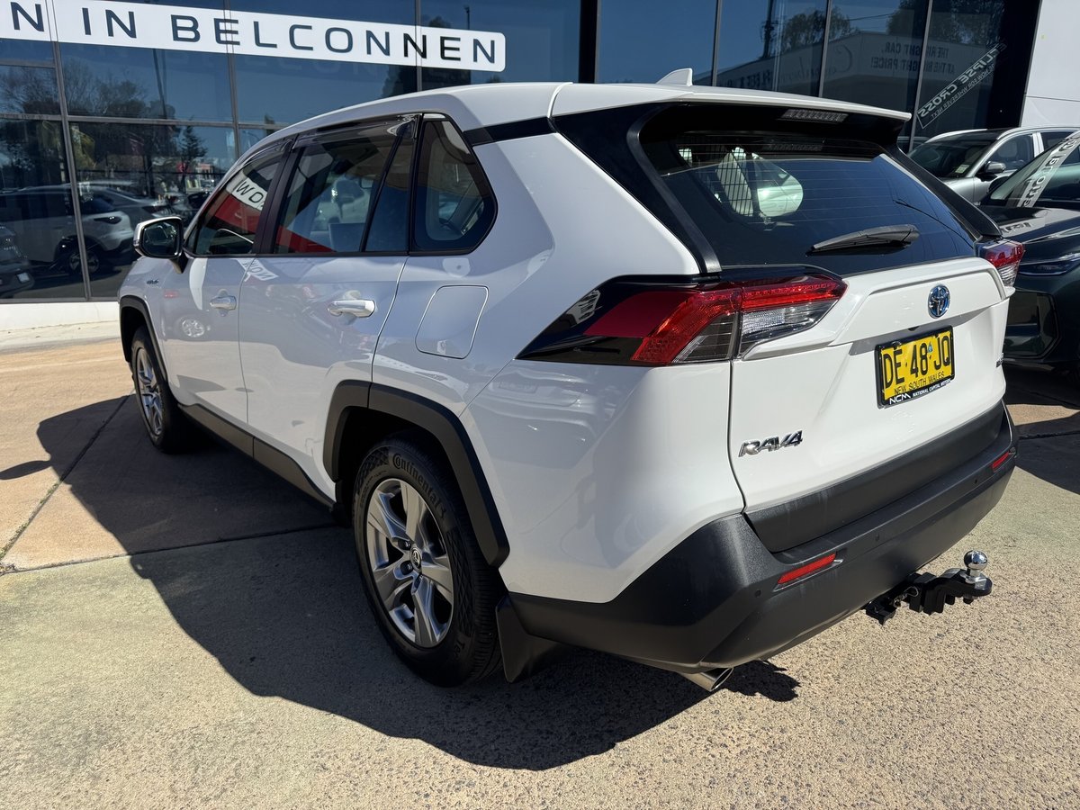 2022 Toyota RAV4 GX AXAH54R 4X4 On Demand image 5