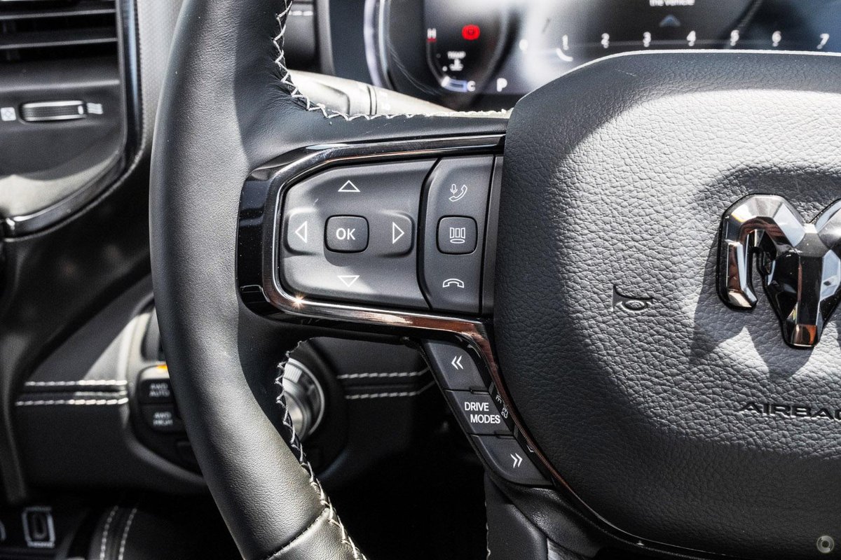 2025 RAM 1500 image 12