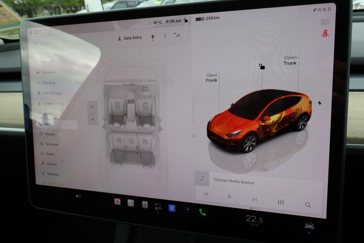 2023 Tesla Model Y Rear-Wheel Drive image 15
