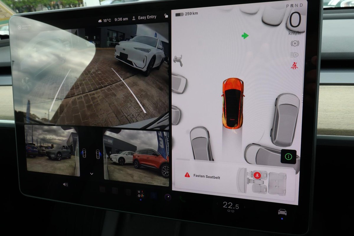2023 Tesla Model Y Rear-Wheel Drive image 17