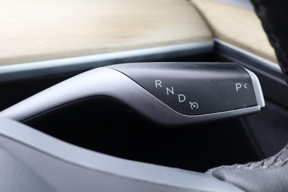 2023 Tesla Model Y Rear-Wheel Drive image 18
