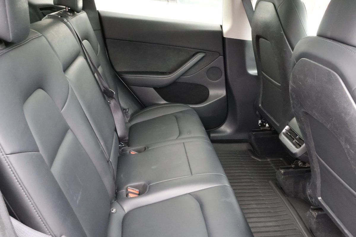 2023 Tesla Model Y Rear-Wheel Drive image 23
