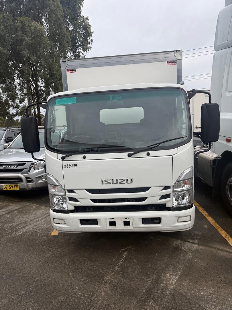 2024 Isuzu N Series NNR 45-150 Vanpack image 23