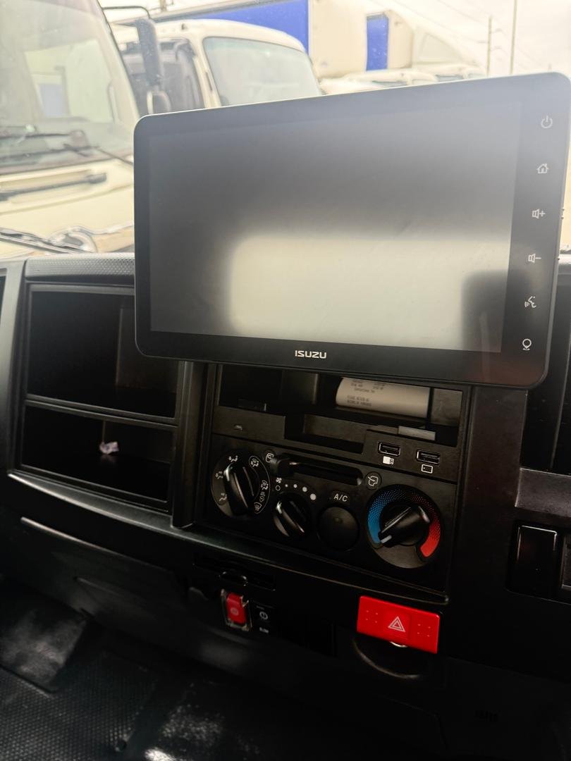 2024 Isuzu N Series NNR 45-150 Vanpack image 22
