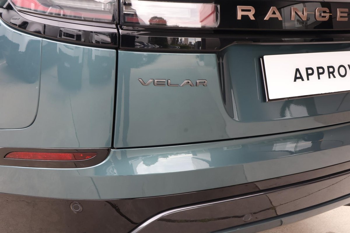 2025 Land Rover Range Rover Velar PHEV P400e Autobiography L560 MY26 AWD image 18