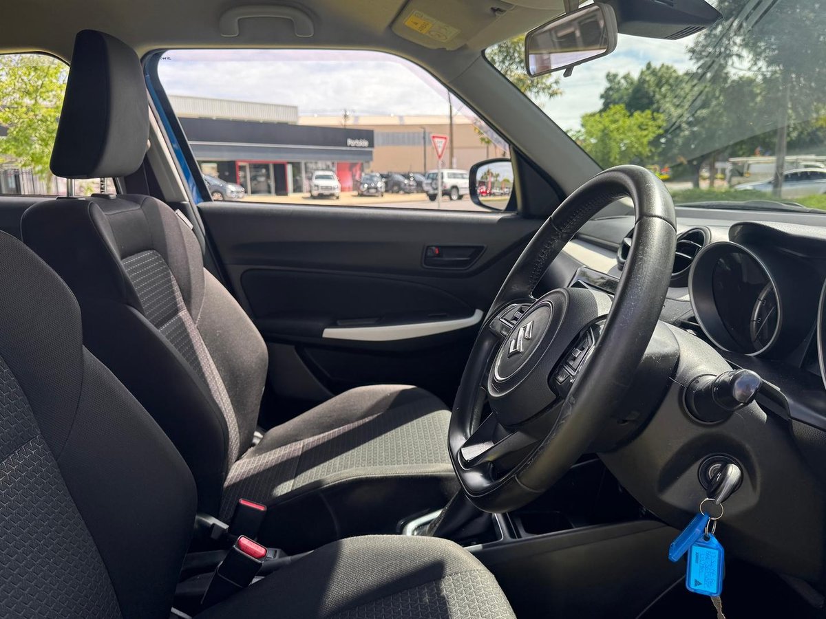 2017 Suzuki Swift GL Navigator Safety Pack AZ image 13