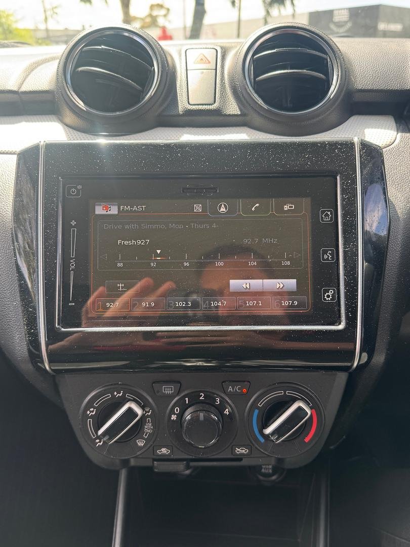 2017 Suzuki Swift GL Navigator Safety Pack AZ image 24