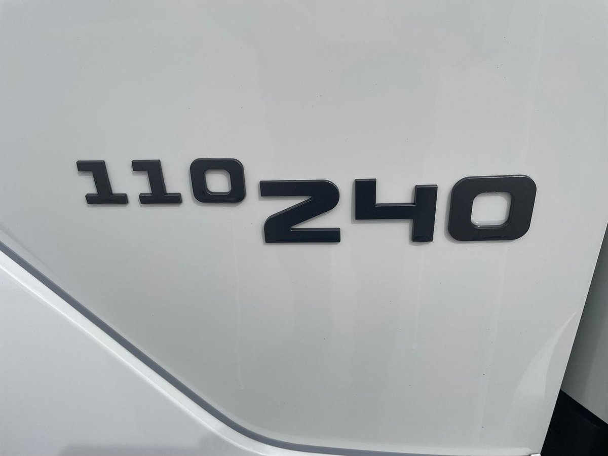 2025 Isuzu F Series FRR 110-240 AM R44 image 19