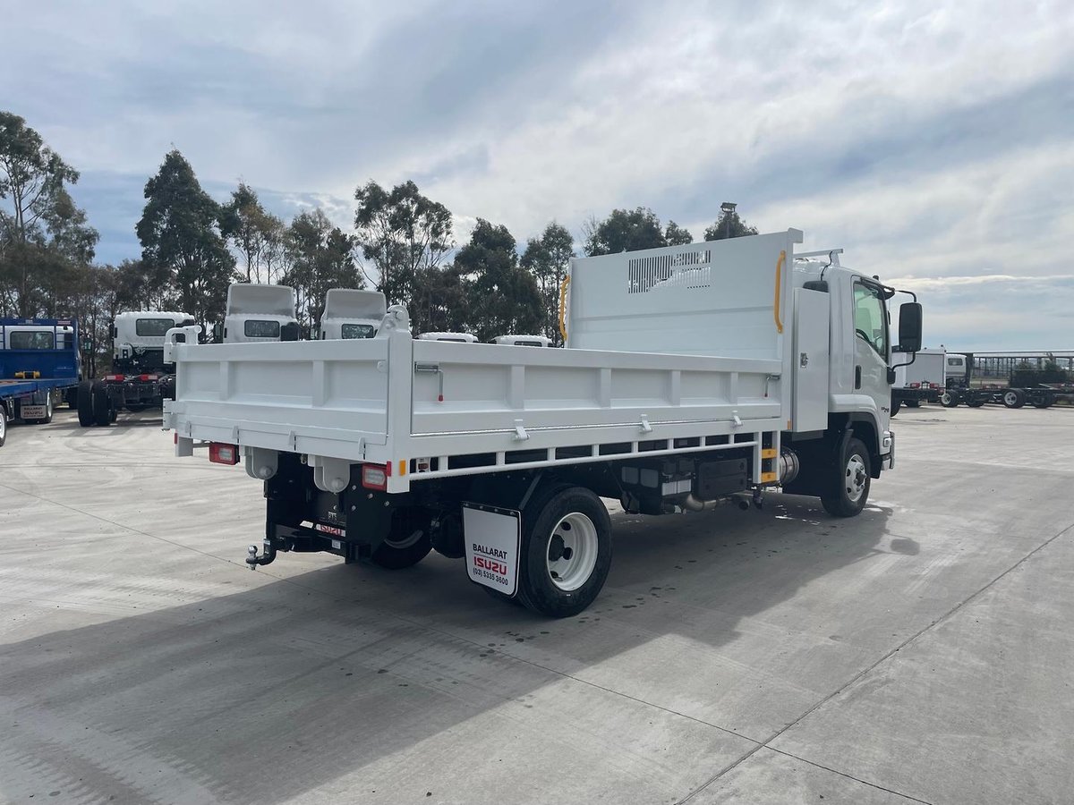 2025 Isuzu F Series FRR 110-240 AM R44 image 7