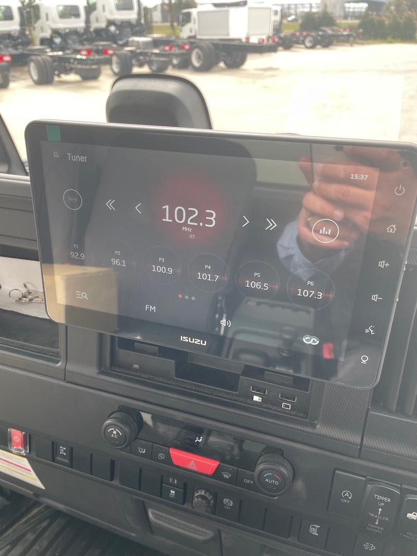 2025 Isuzu F Series FRR 110-240 AM R44 image 24