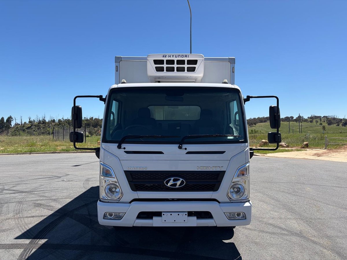 2025 Hyundai Mighty EX4/6 Freezer Pantech image 5