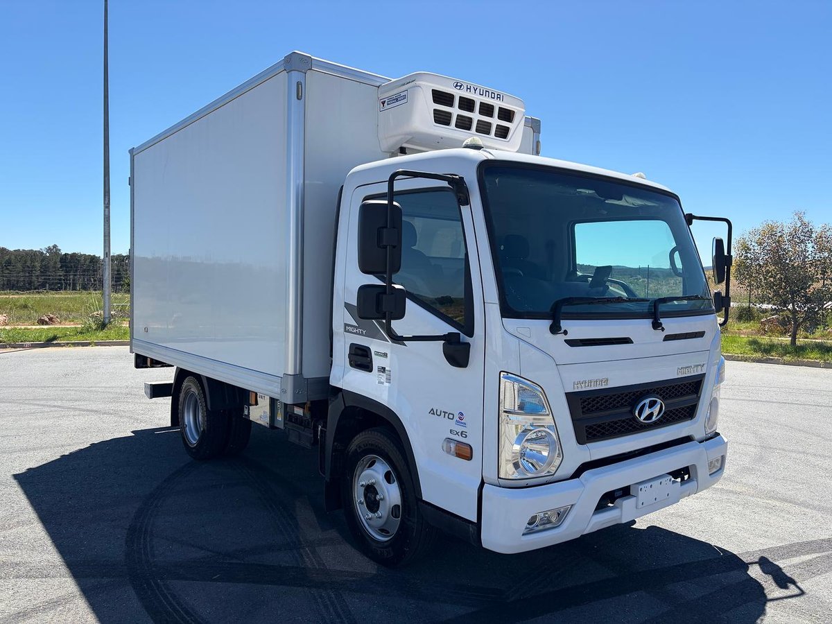 2025 Hyundai Mighty EX4/6 Freezer Pantech image 4