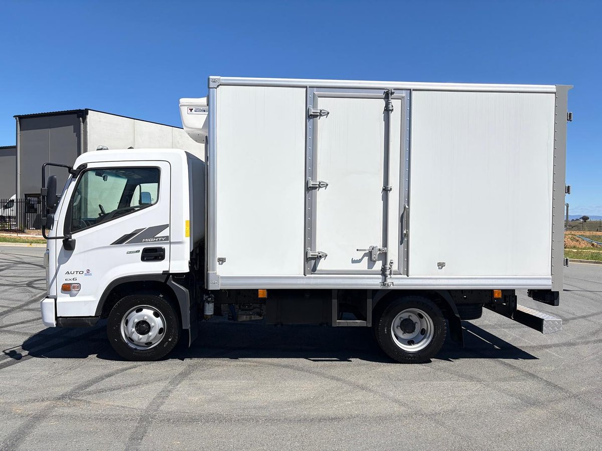 2025 Hyundai Mighty EX4/6 Freezer Pantech image 7