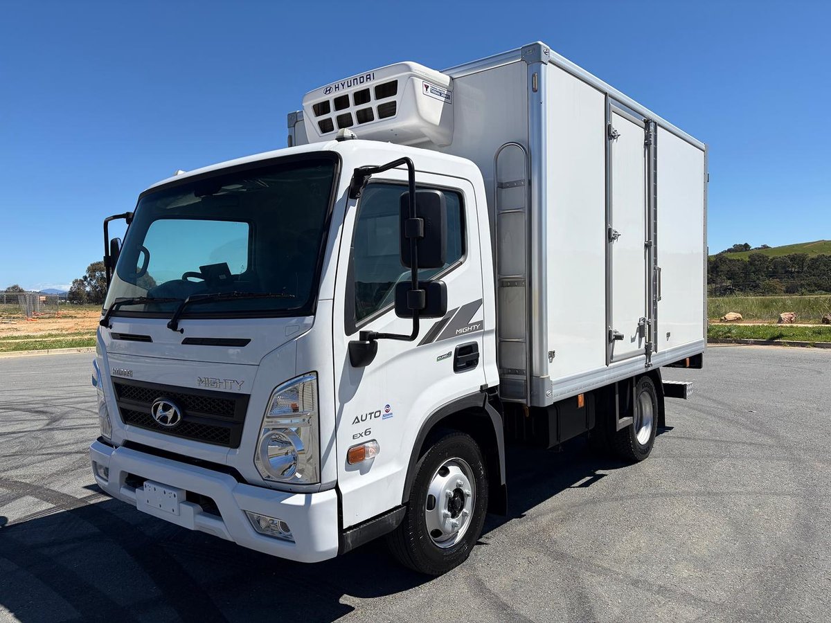 2025 Hyundai Mighty EX4/6 Freezer Pantech image 6