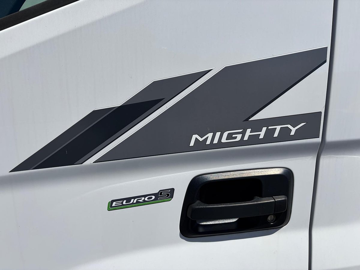 2025 Hyundai Mighty EX4/6 Freezer Pantech image 13