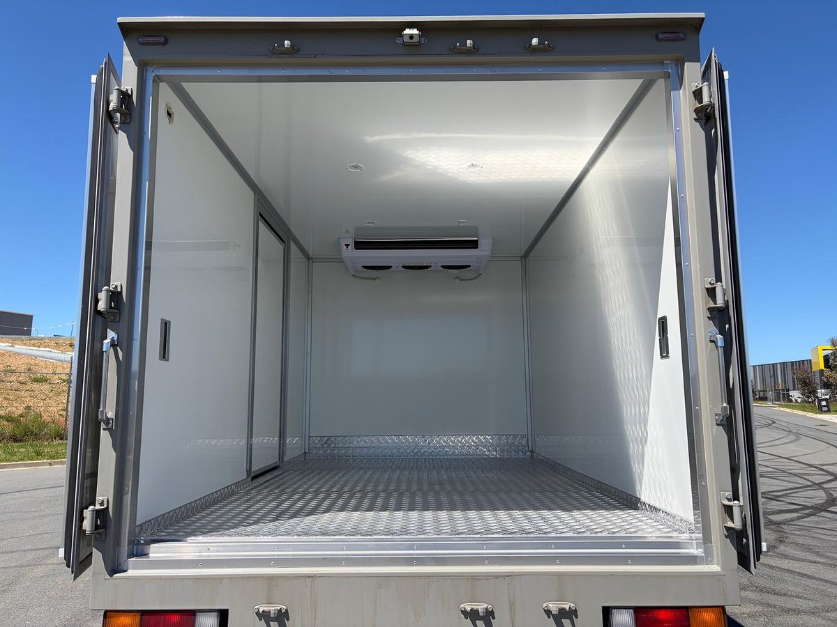 2025 Hyundai Mighty EX4/6 Freezer Pantech image 17