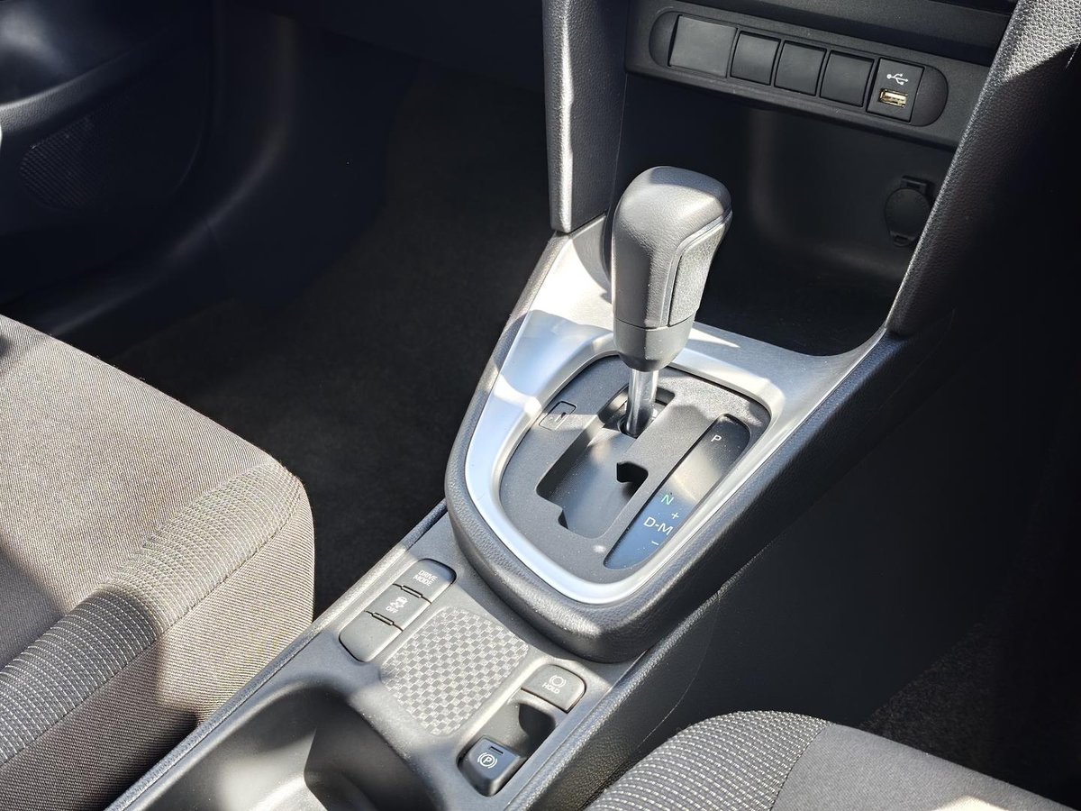 2023 Toyota Yaris Cross GX MXPB10R image 13