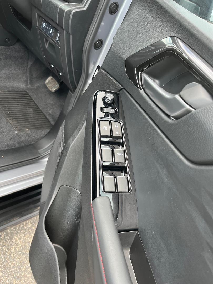 2026 Isuzu D-MAX X-TERRAIN MY25.5 4X4 Dual Range image 15