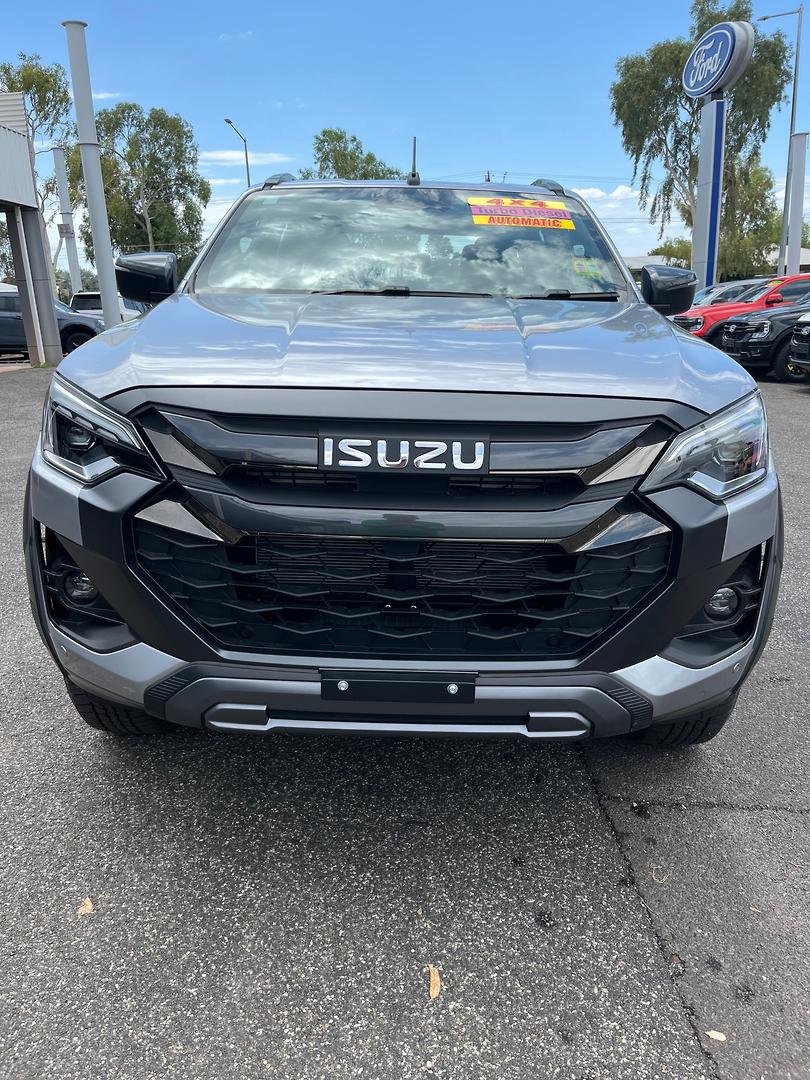 2026 Isuzu D-MAX X-TERRAIN MY25.5 4X4 Dual Range image 2
