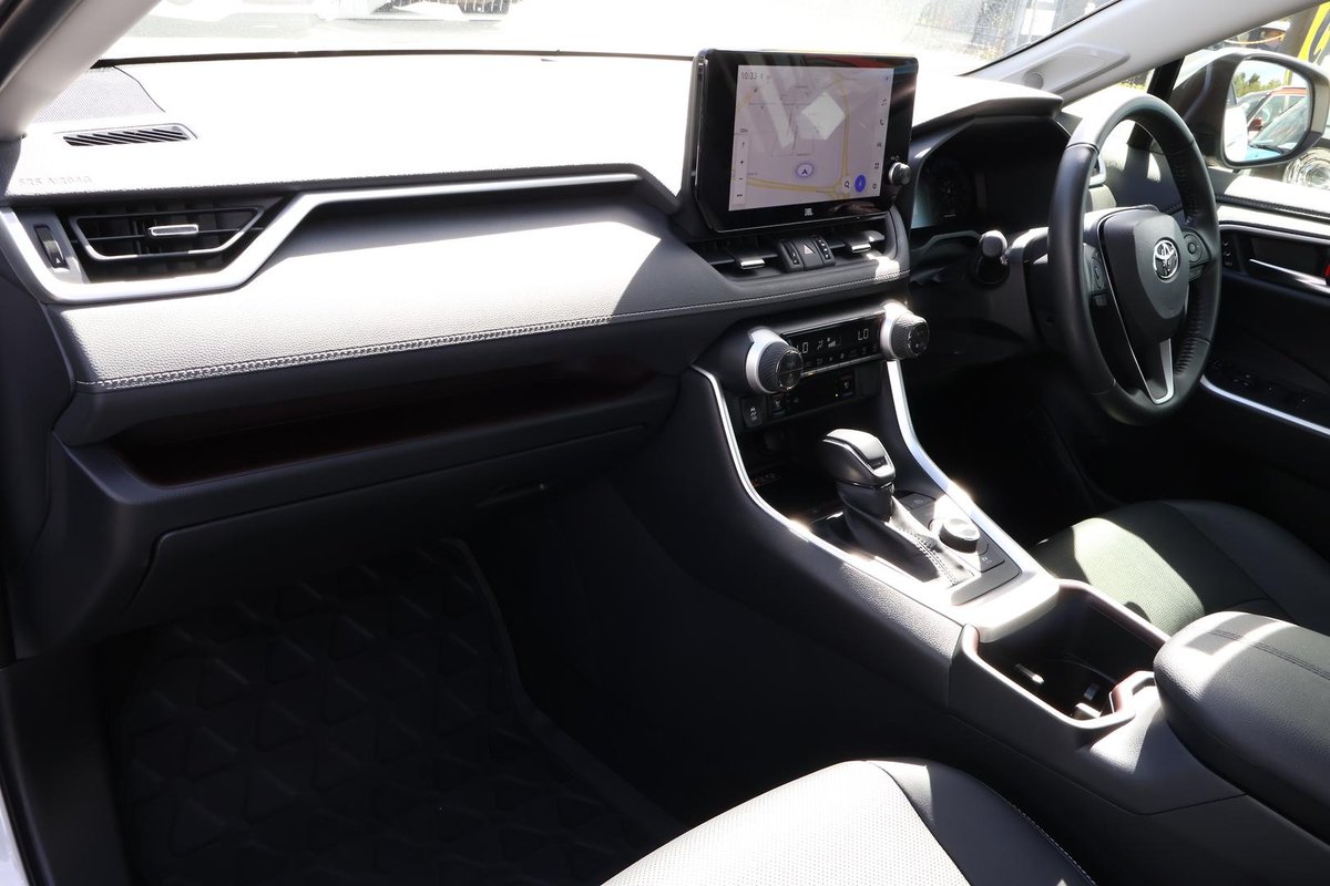 2024 Toyota RAV4 Cruiser AXAH52R image 28