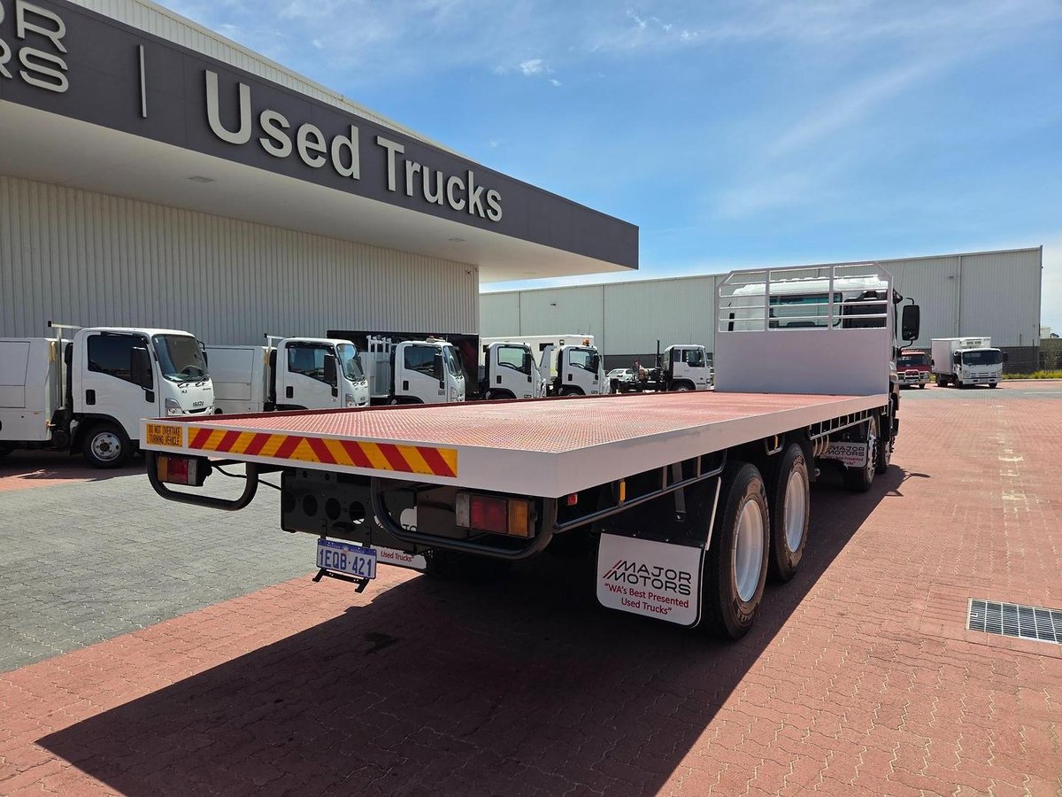 2014 Isuzu Fyh 300-350 8X4 Auto Tray image 17