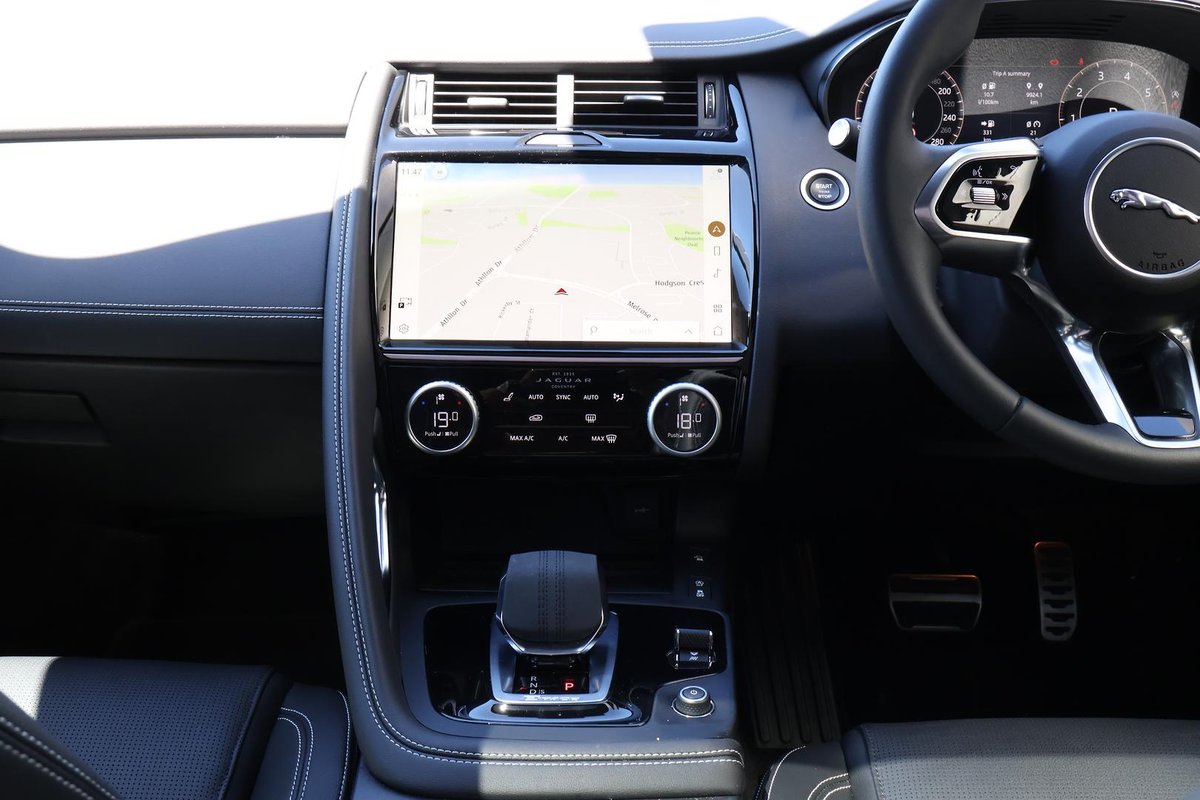 2024 Jaguar E-PACE P250 R-Dynamic SE X540 MY24.5 AWD image 14