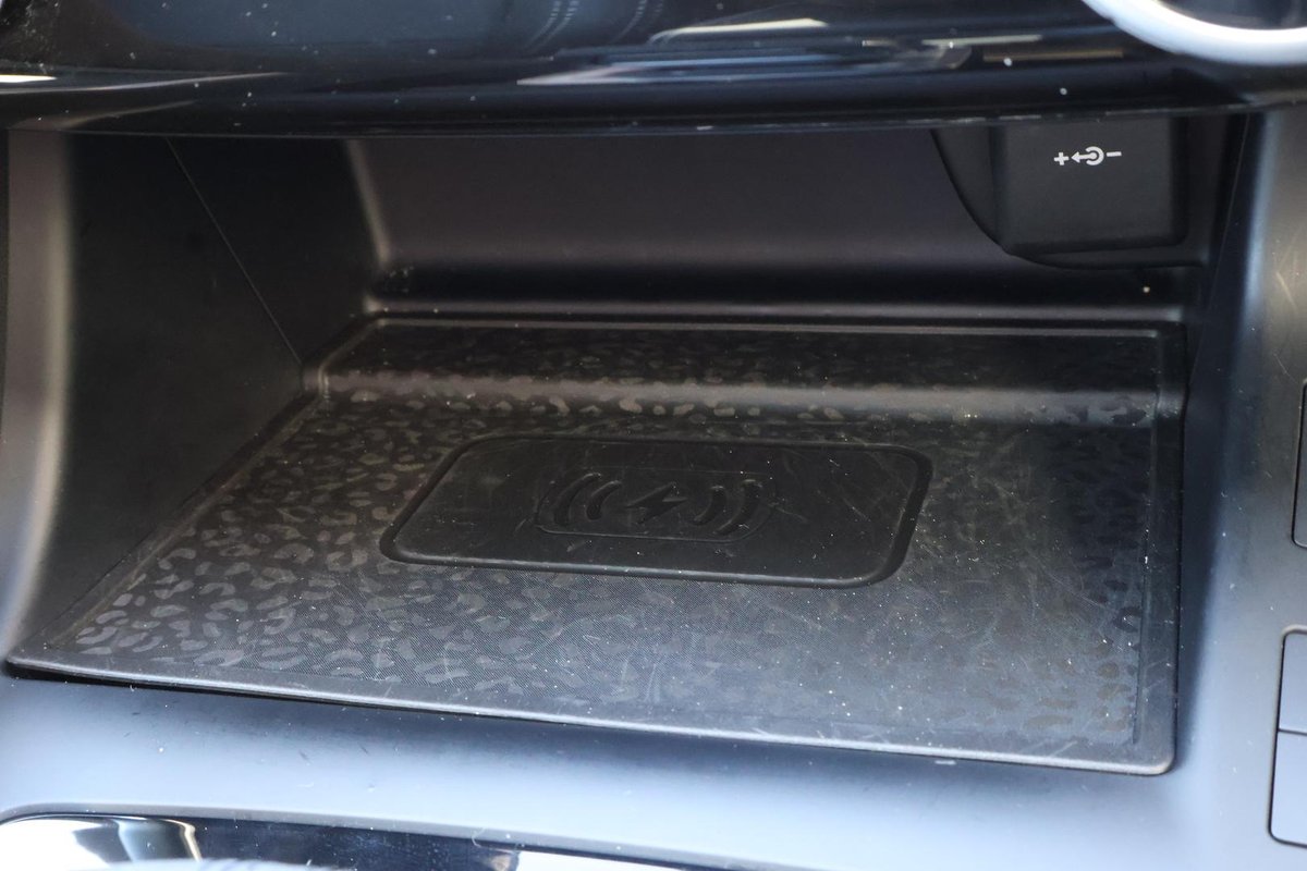 2024 Jaguar E-PACE P250 R-Dynamic SE X540 MY24.5 AWD image 22