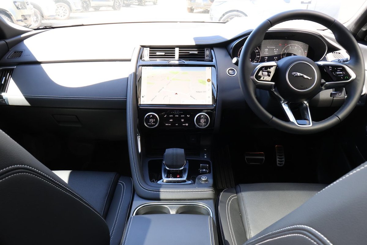 2024 Jaguar E-PACE P250 R-Dynamic SE X540 MY24.5 AWD image 9