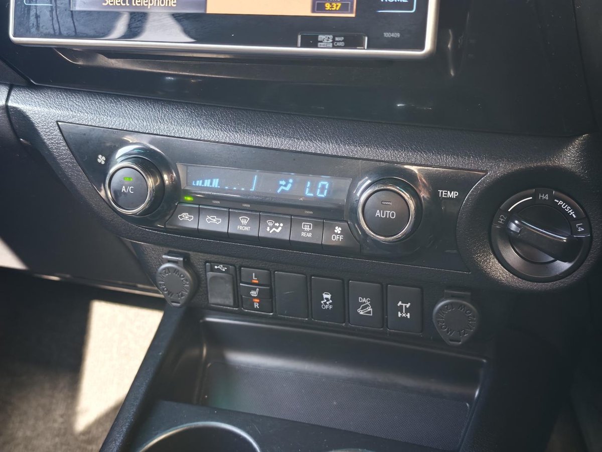 2019 Toyota Hilux Rogue GUN126R 4X4 Dual Range image 13