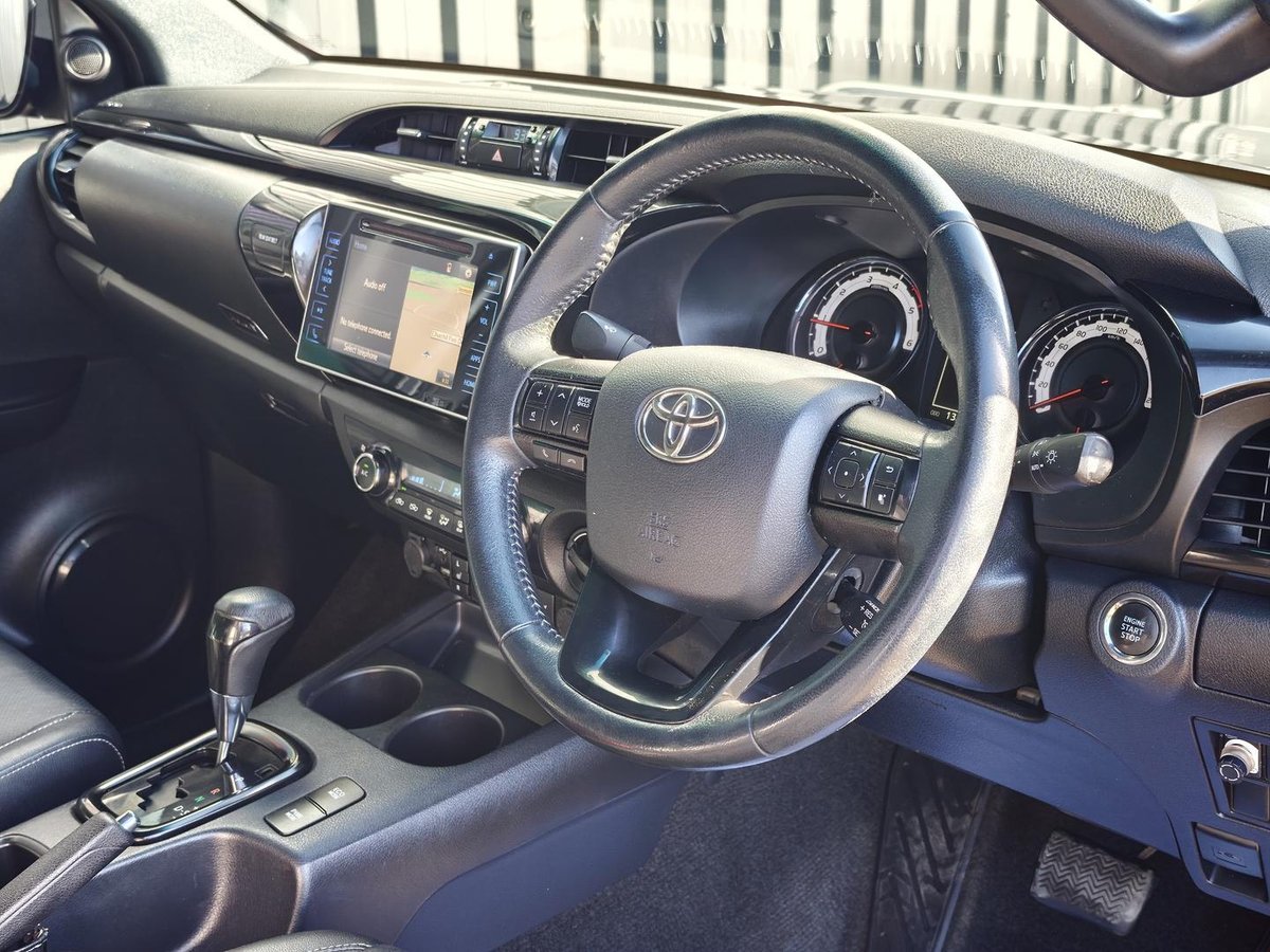 2019 Toyota Hilux Rogue GUN126R 4X4 Dual Range image 7