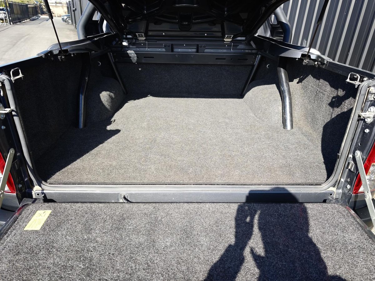 2019 Toyota Hilux Rogue GUN126R 4X4 Dual Range image 18