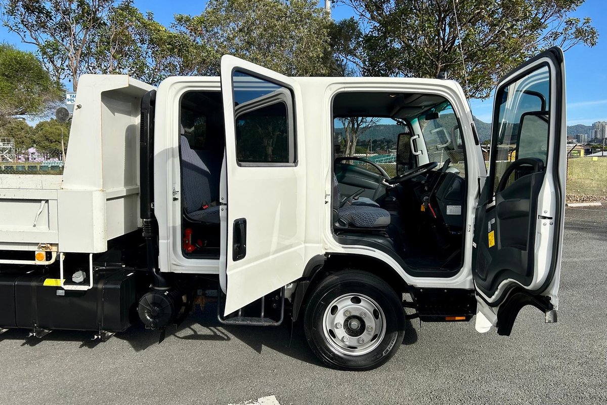 2022 Isuzu N Series NPR 65/45-190 Tipper image 24