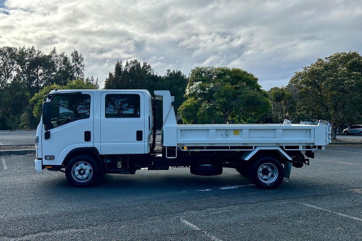 2022 Isuzu N Series NPR 65/45-190 Tipper image 8